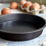 Mainstays 9" x 9" Round Nonstick Steel Cake Pan, Dark Gray - Image 4